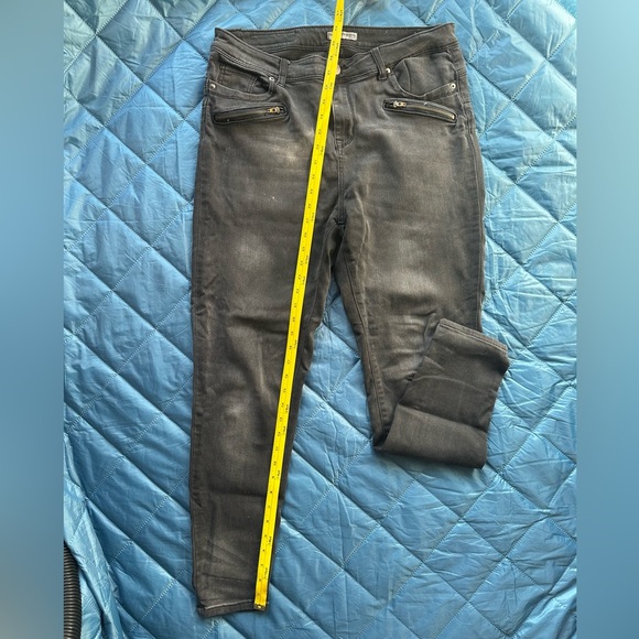 Grey and black skinny high waisted jeggings with zipper details - Picture 3 of 11